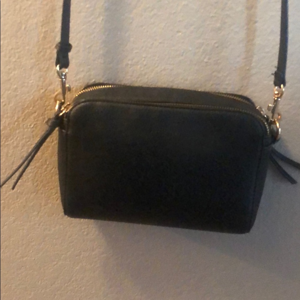 Crossover - Picture 3 of 3